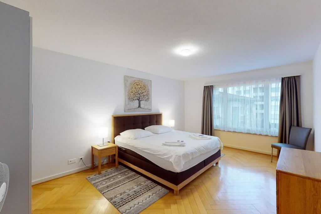 Bright 1 Bedroom Flat In The City Centre Zurigo Esterno foto